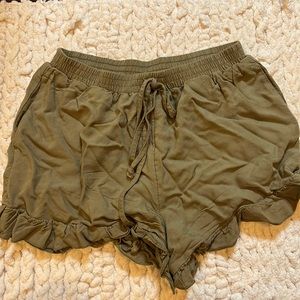 Green American Eagle flowy shorts